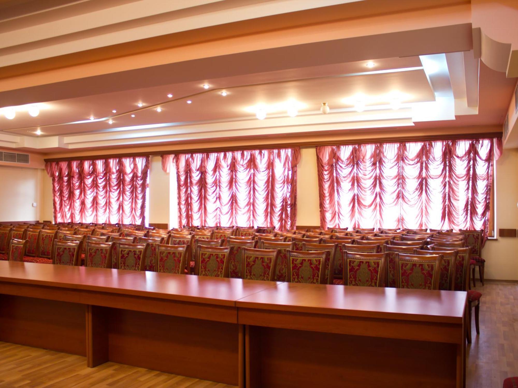 Armenian Royal Palace Erévan Extérieur photo