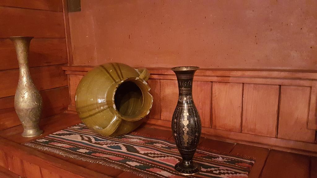 Armenian Royal Palace Erévan Extérieur photo