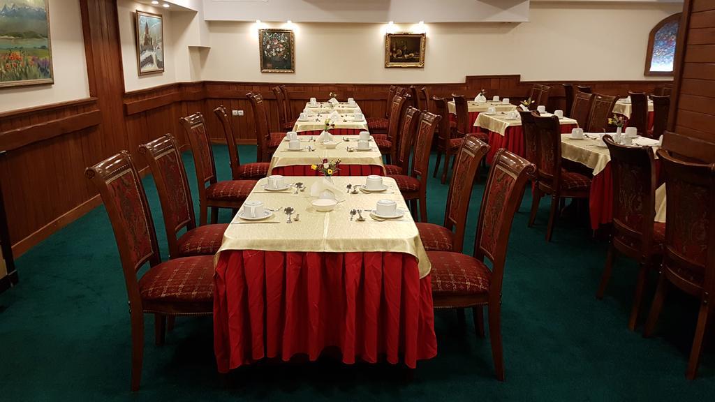 Armenian Royal Palace Erévan Extérieur photo